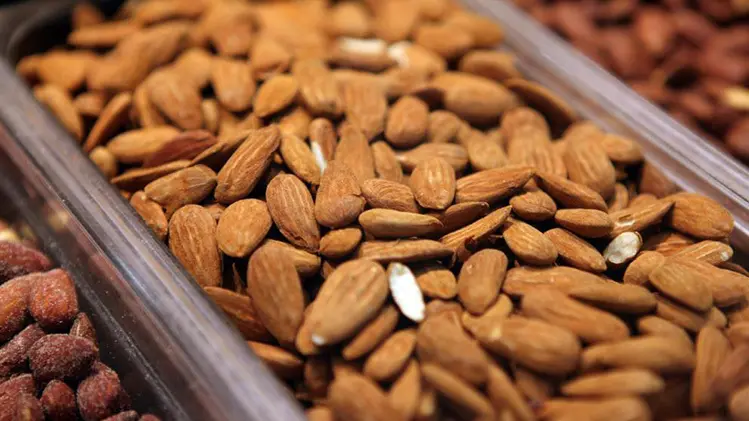 best bodybuilding foods almonds